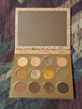 Colourpop – Boudoir Noir Eyeshadow Palette